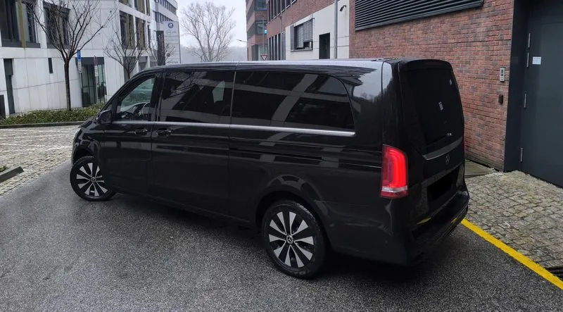 V-Class rear